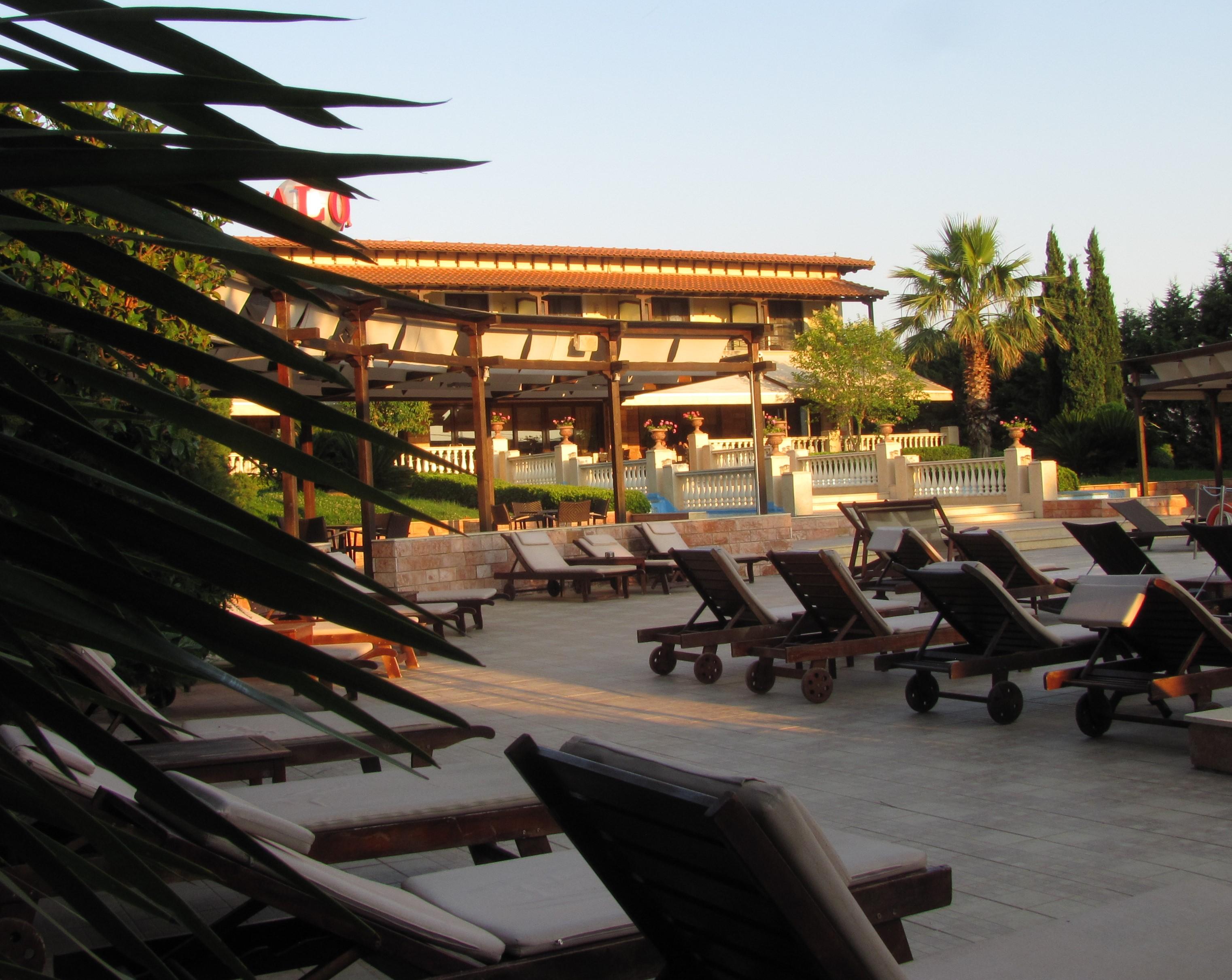 Avalon Airport Hotel Thessaloniki Thermi Exterior photo
